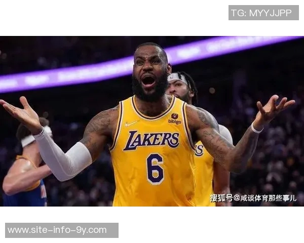 夸梅质疑富保罗言论为何要留下老詹并送走小里引发热议